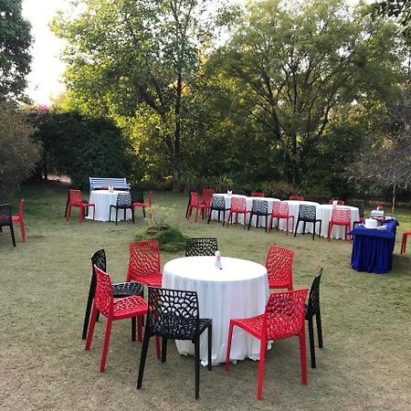 Baaz Jungle Resort Khawasa Bagian luar foto