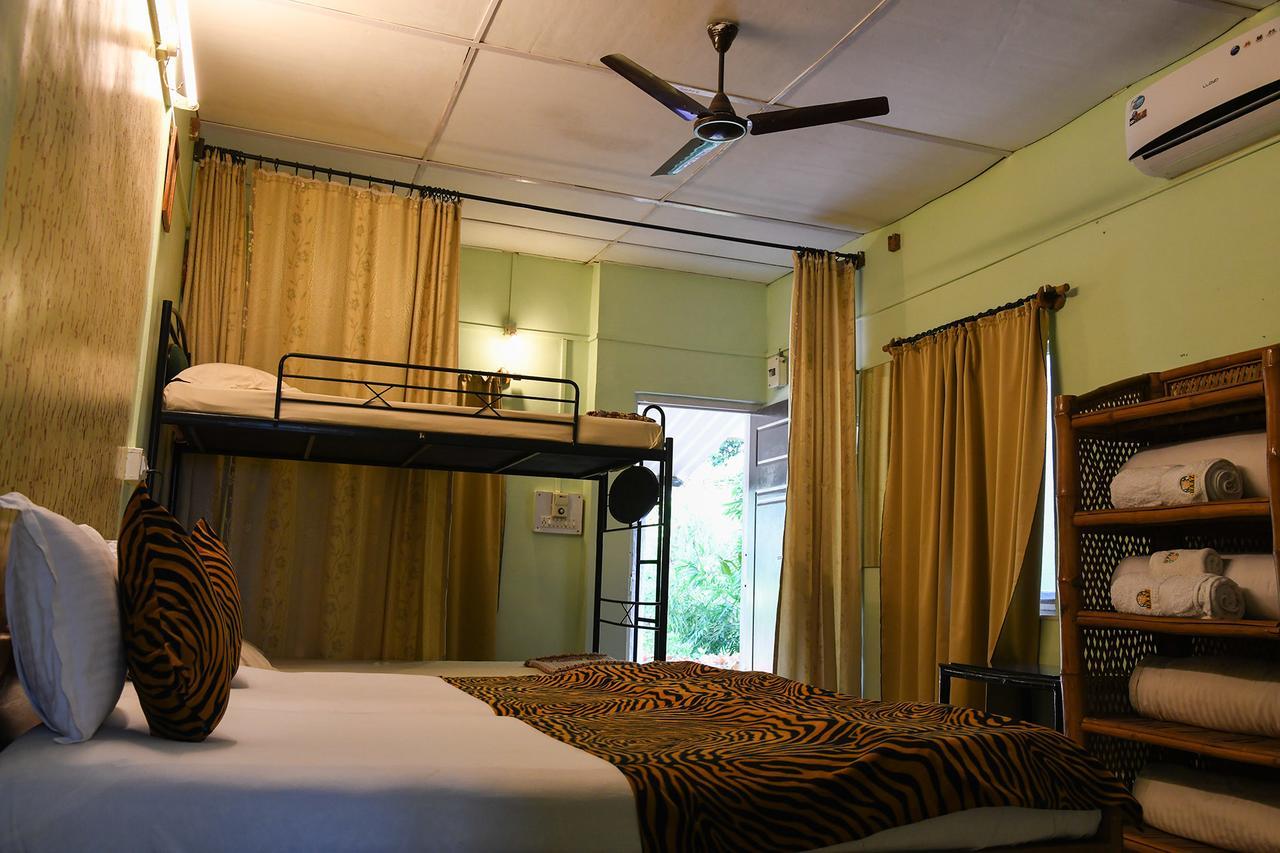 Baaz Jungle Resort Khawasa Bagian luar foto