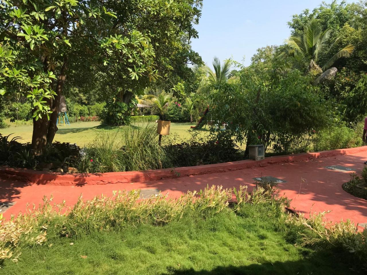 Baaz Jungle Resort Khawasa Bagian luar foto
