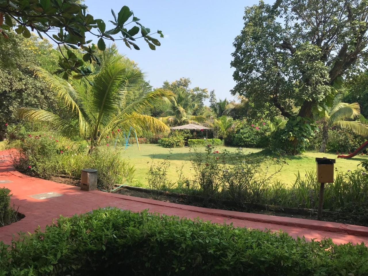 Baaz Jungle Resort Khawasa Bagian luar foto
