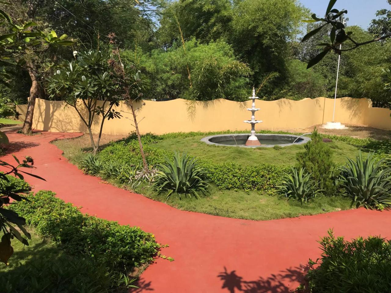 Baaz Jungle Resort Khawasa Bagian luar foto